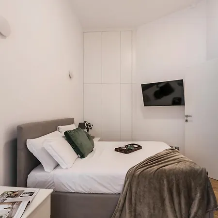 The Rent - One-bedroom Flat In Tritone Area Rome