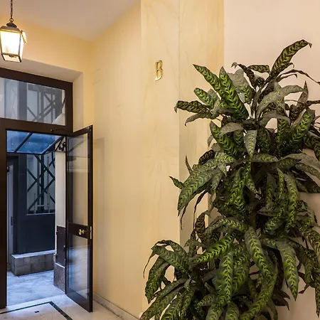 The Rent - One-bedroom Flat In Tritone Area * Rome