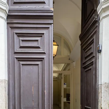 The Rent - One-bedroom Flat In Tritone Area Apartment *